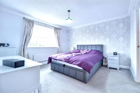 5 bedroom Detached house for sale in Templeman Drive, Bourne, PE9