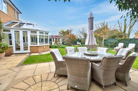 5 bedroom Detached house for sale in Templeman Drive, Bourne, PE9