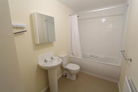 2 bedroom Flat to let in Wherrys Lane, Bourne, PE10
