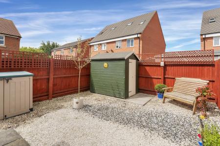 2 bedroom End of terrace house to let in Warwick Close, Bourne, PE10