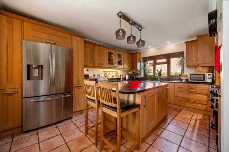 4 bedroom Detached house for sale in The Paddock, Morton, Bourne, PE10