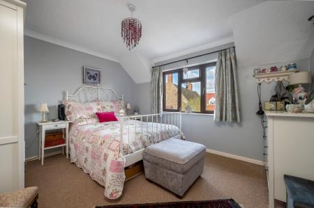 4 bedroom Detached house for sale in The Paddock, Morton, Bourne, PE10