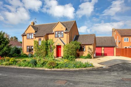 4 bedroom Detached house for sale in The Paddock, Morton, Bourne, PE10