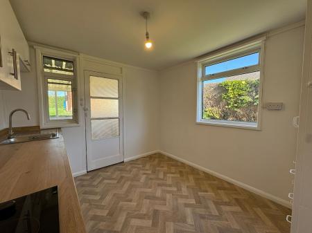 2 bedroom Detached bungalow to let in The Green, Kirkby Underwood, PE10