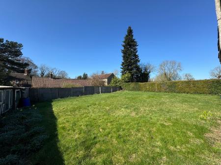 2 bedroom Detached bungalow to let in The Green, Kirkby Underwood, PE10