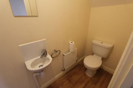 3 bedroom Semi-detached house to let in Brooklands Way, Bourne, PE10