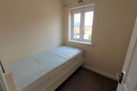 3 bedroom Semi-detached house to let in Brooklands Way, Bourne, PE10