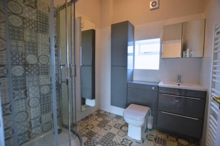 1 bedroom Semi-detached house to let in Bourne Road, Manor Farm, NG34