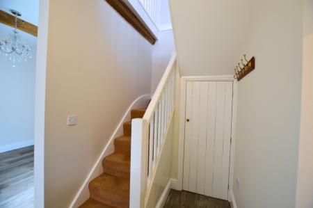 1 bedroom Semi-detached house to let in Bourne Road, Manor Farm, NG34