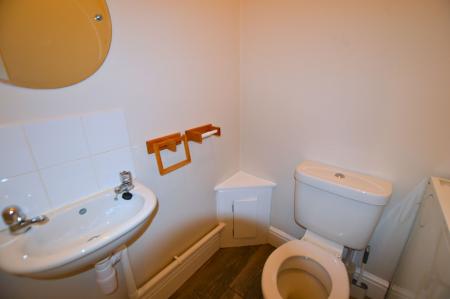 1 bedroom Semi-detached house to let in Bourne Road, Manor Farm, NG34