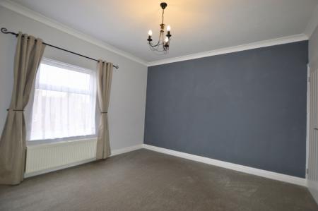 2 bedroom Terraced House to let in West Street, Bourne, PE10