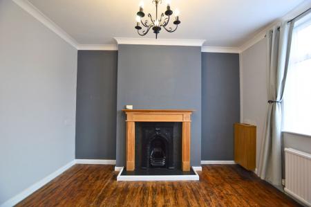 2 bedroom Terraced House to let in West Street, Bourne, PE10