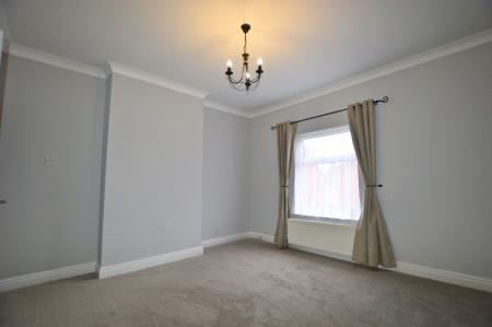 2 bedroom Terraced House to let in West Street, Bourne, PE10