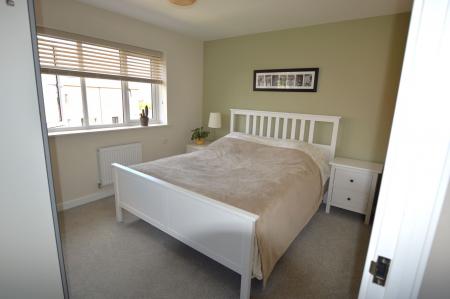 4 bedroom Detached house to let in Fakenham Green, Bourne, PE10