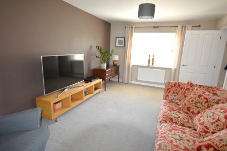 4 bedroom Detached house to let in Fakenham Green, Bourne, PE10