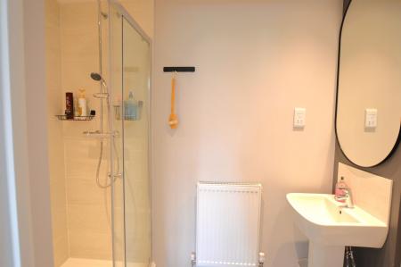 4 bedroom Detached house to let in Fakenham Green, Bourne, PE10