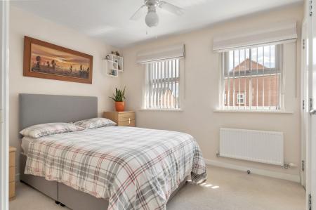 2 bedroom Terraced House to let in Warwick Close, Bourne, PE10