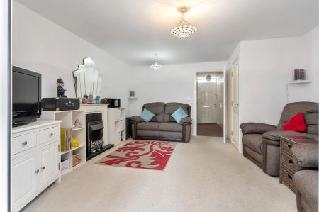 2 bedroom Terraced House to let in Warwick Close, Bourne, PE10