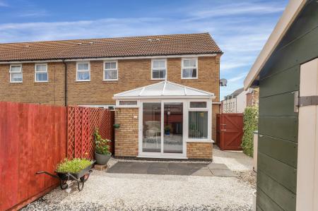 2 bedroom Terraced House to let in Warwick Close, Bourne, PE10