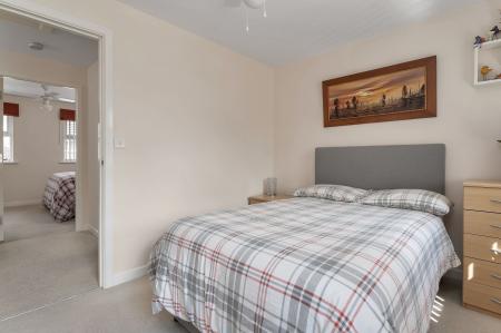 2 bedroom Terraced House to let in Warwick Close, Bourne, PE10