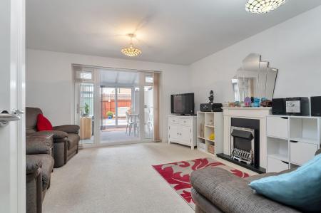 2 bedroom Terraced House to let in Warwick Close, Bourne, PE10