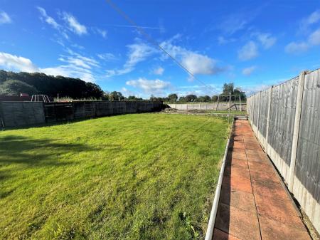 3 bedroom Terraced House to let in Middle Street, Rippingale, PE10