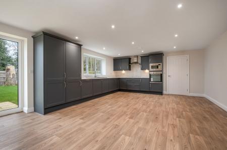 4 bedroom Detached house for sale in Main Road, Dowsby, PE10