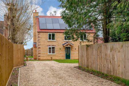 4 bedroom Detached house for sale in Main Road, Dowsby, PE10