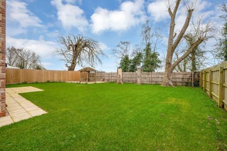 4 bedroom Detached house for sale in Main Road, Dowsby, PE10