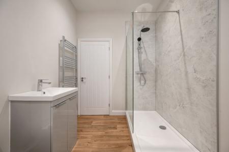 4 bedroom Detached house for sale in Main Road, Dowsby, PE10