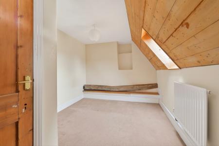 4 bedroom Semi-detached house for sale in High Street, Castle Bytham, NG33