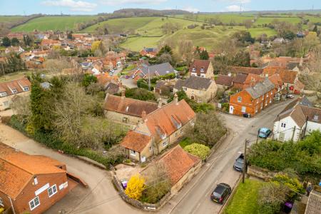 4 bedroom Semi-detached house for sale in High Street, Castle Bytham, NG33