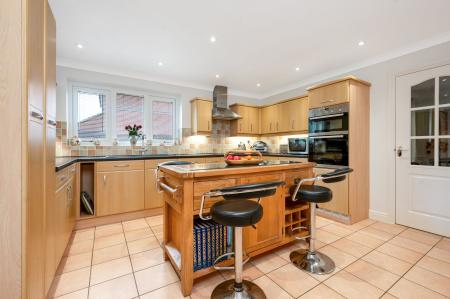4 bedroom Detached house for sale in Station Road, Morton, PE10