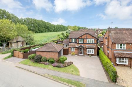 4 bedroom Detached house for sale in Station Road, Morton, PE10