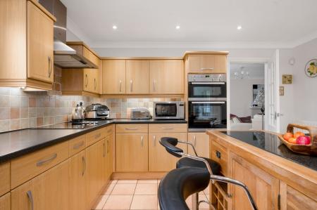 4 bedroom Detached house for sale in Station Road, Morton, PE10