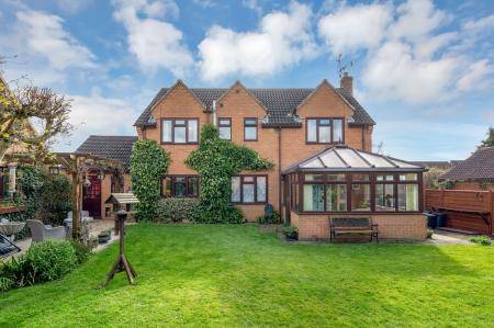 4 bedroom Detached house for sale in The Paddock, Morton, PE10