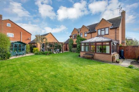 4 bedroom Detached house for sale in The Paddock, Morton, PE10