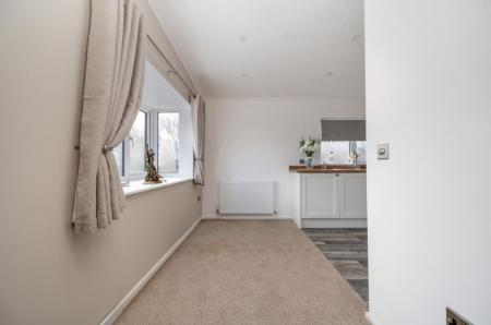 2 bedroom Park home for sale in Stamford Road, Lound, PE10