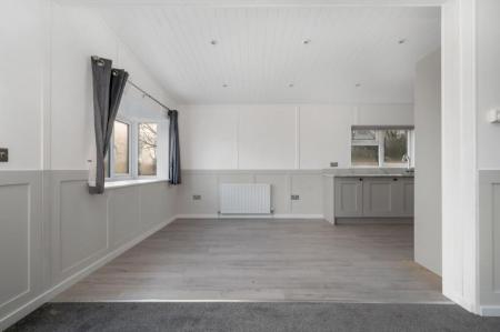 2 bedroom Park home for sale in Stamford Road, Lound, PE10