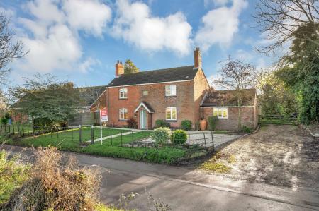 3 bedroom Detached house for sale in East Street, Rippingale, PE10