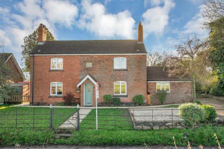 3 bedroom Detached house for sale in East Street, Rippingale, PE10