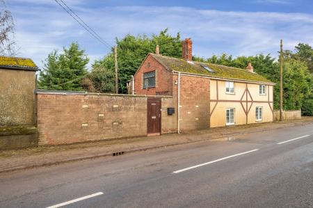 3 bedroom Detached house for sale in Risegate Road, Gosberton, PE11