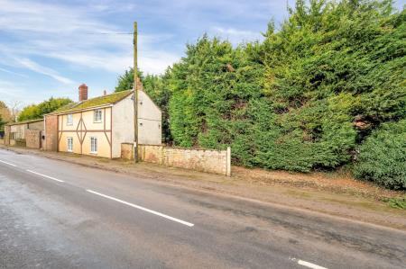 3 bedroom Detached house for sale in Risegate Road, Gosberton, PE11