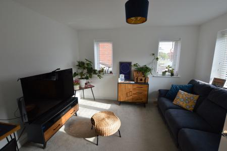 3 bedroom Semi-detached house for sale in Newton Abbot Way, Bourne, PE10