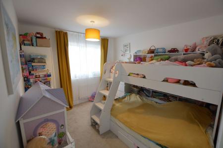 3 bedroom Semi-detached house for sale in Newton Abbot Way, Bourne, PE10