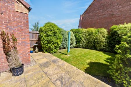 3 bedroom Detached house for sale in Plumpton Chase, Bourne, PE10