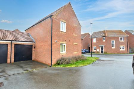 3 bedroom Detached house for sale in Plumpton Chase, Bourne, PE10