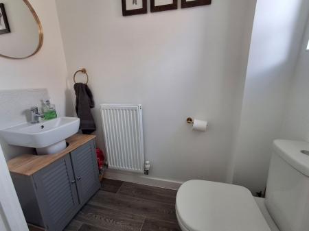 2 bedroom End of terrace house for sale in Ripon Close, Bourne, PE10