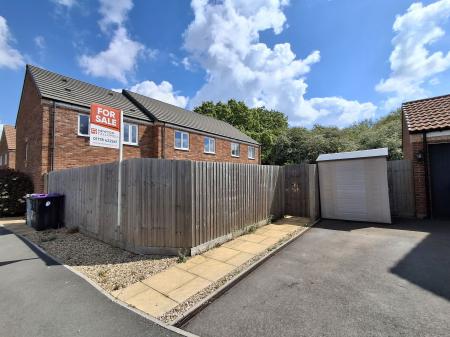 2 bedroom End of terrace house for sale in Ripon Close, Bourne, PE10