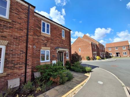 2 bedroom End of terrace house for sale in Ripon Close, Bourne, PE10